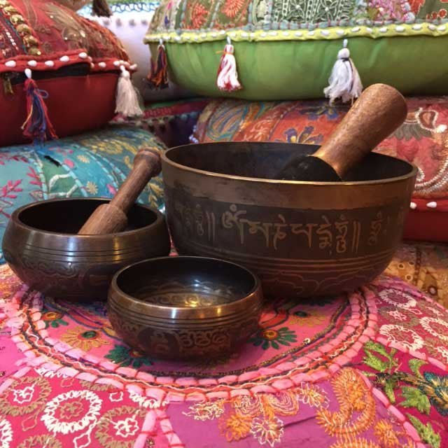 Tibetan Singing Bowls - Floating Lotus