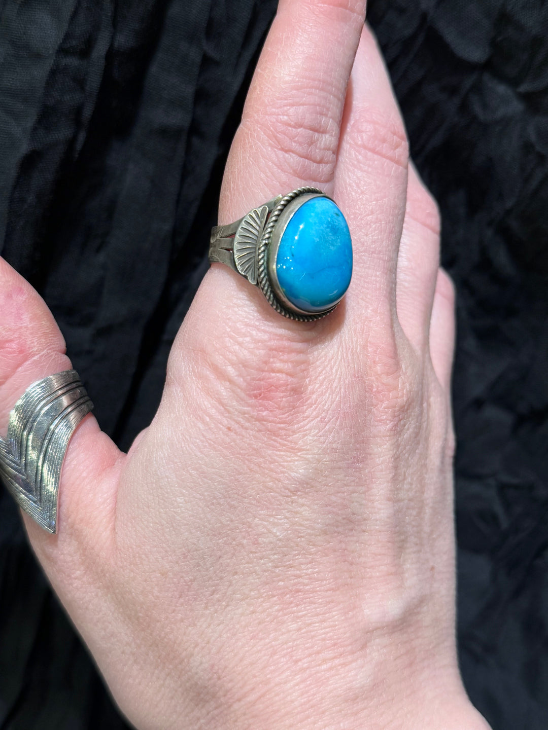 Antique Navajo Turquoise Ring - Floating Lotus