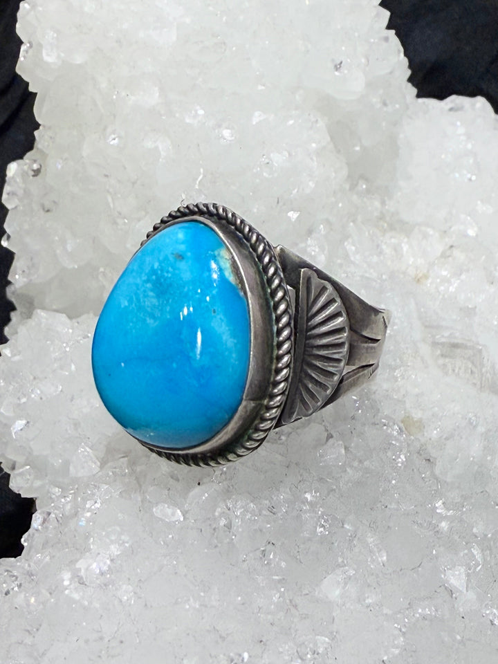 Antique Navajo Turquoise Ring - Floating Lotus