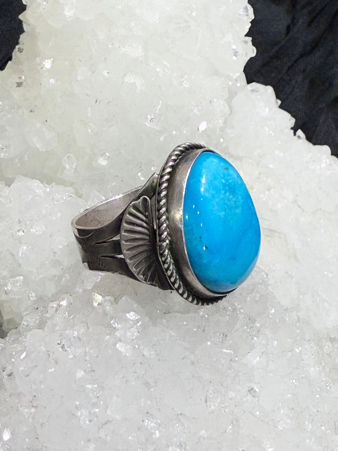 Antique Navajo Turquoise Ring - Floating Lotus