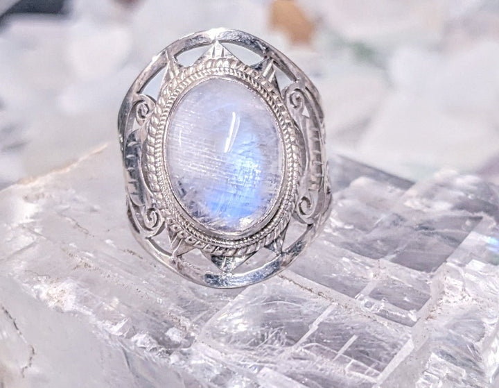 Beautiful Moonstone Ring - Floating Lotus