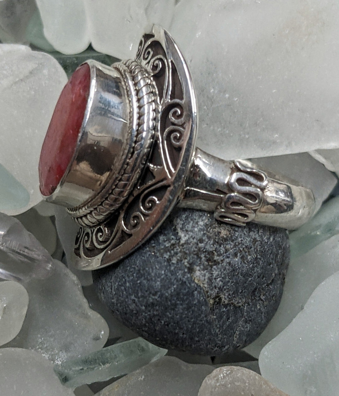 Exquisite Ruby Protection Ring - Floating Lotus