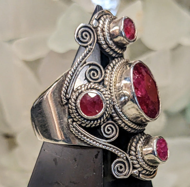 Exquisitely Detailed Ruby Ring - Floating Lotus