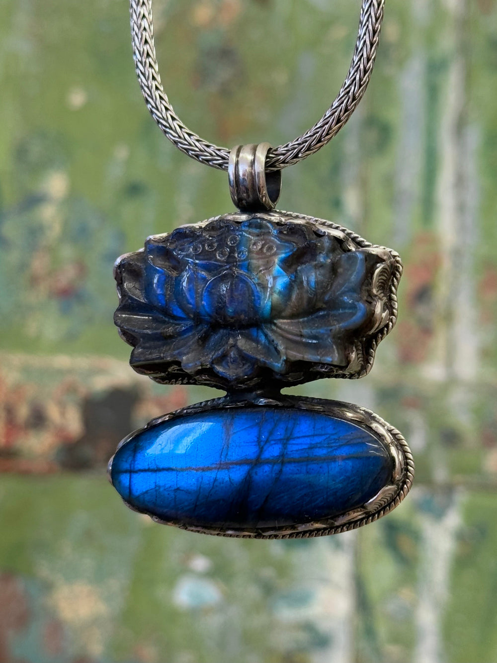 Labradorite Lotus Pendant - Floating Lotus