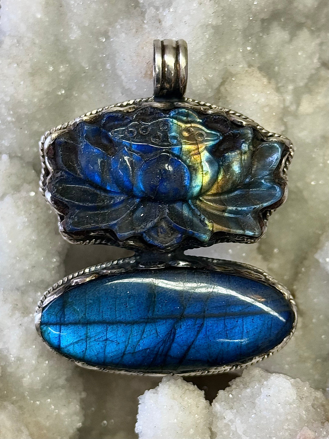 Labradorite Lotus Pendant - Floating Lotus