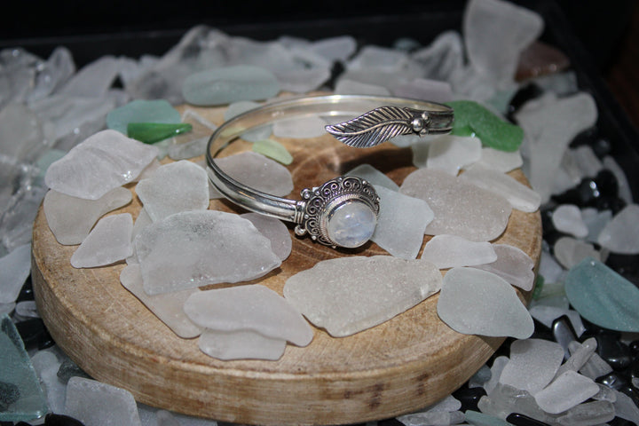 Moonstone and Leaf Bracelet - Floating Lotus