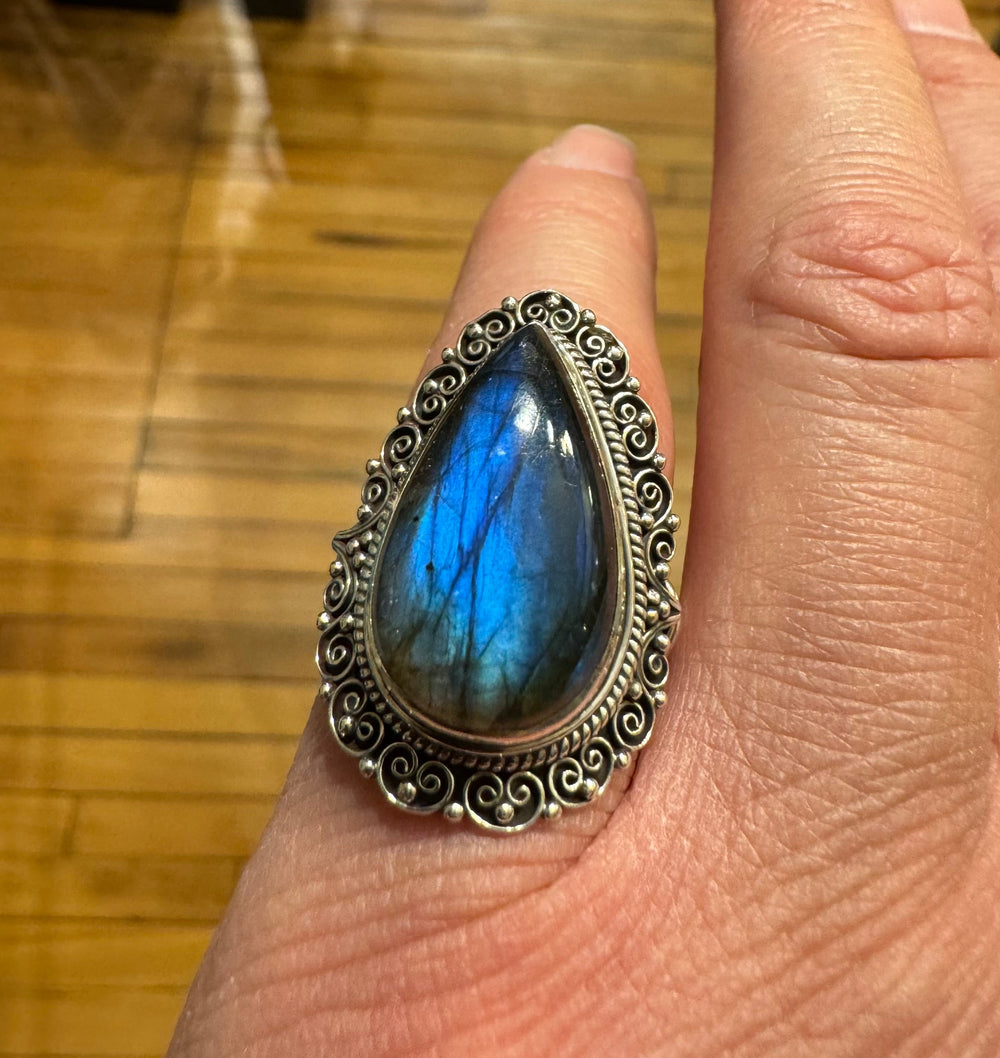 Star Fire Labradorite Ring - Floating Lotus