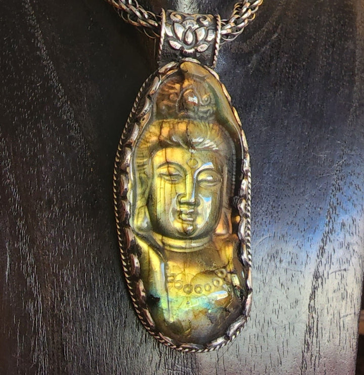 Labradorite QuanYin pendant