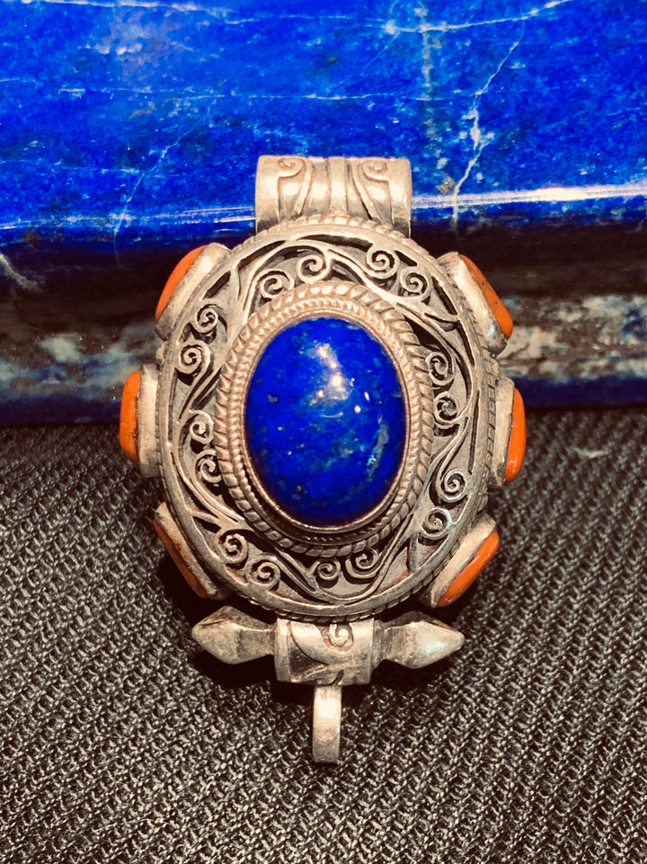 Earth and Air Lapis & Coral Mantra Box - Floating Lotus