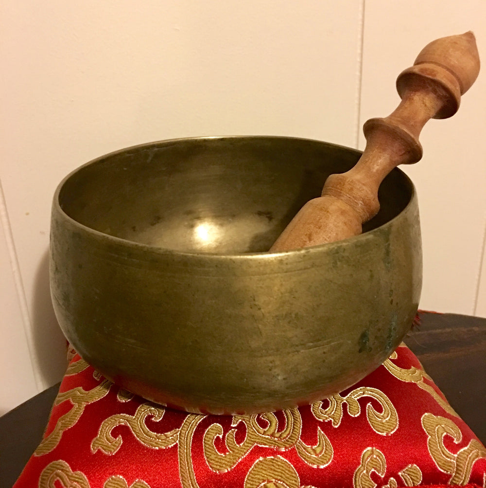 Antique Tibetan Singing Bowl - Floating Lotus