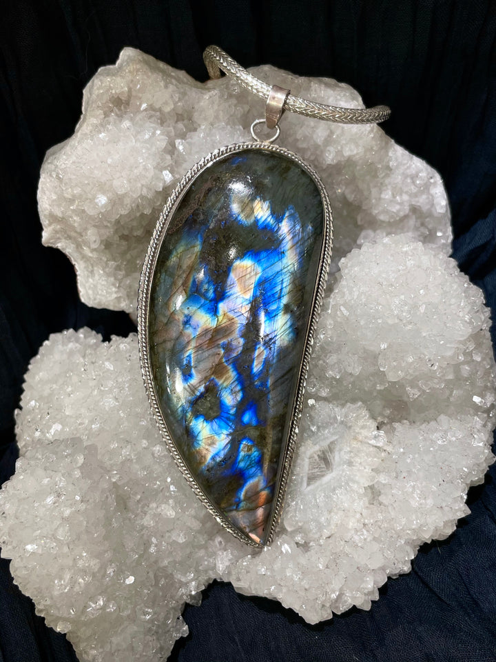 Labradorite Protection Pendant