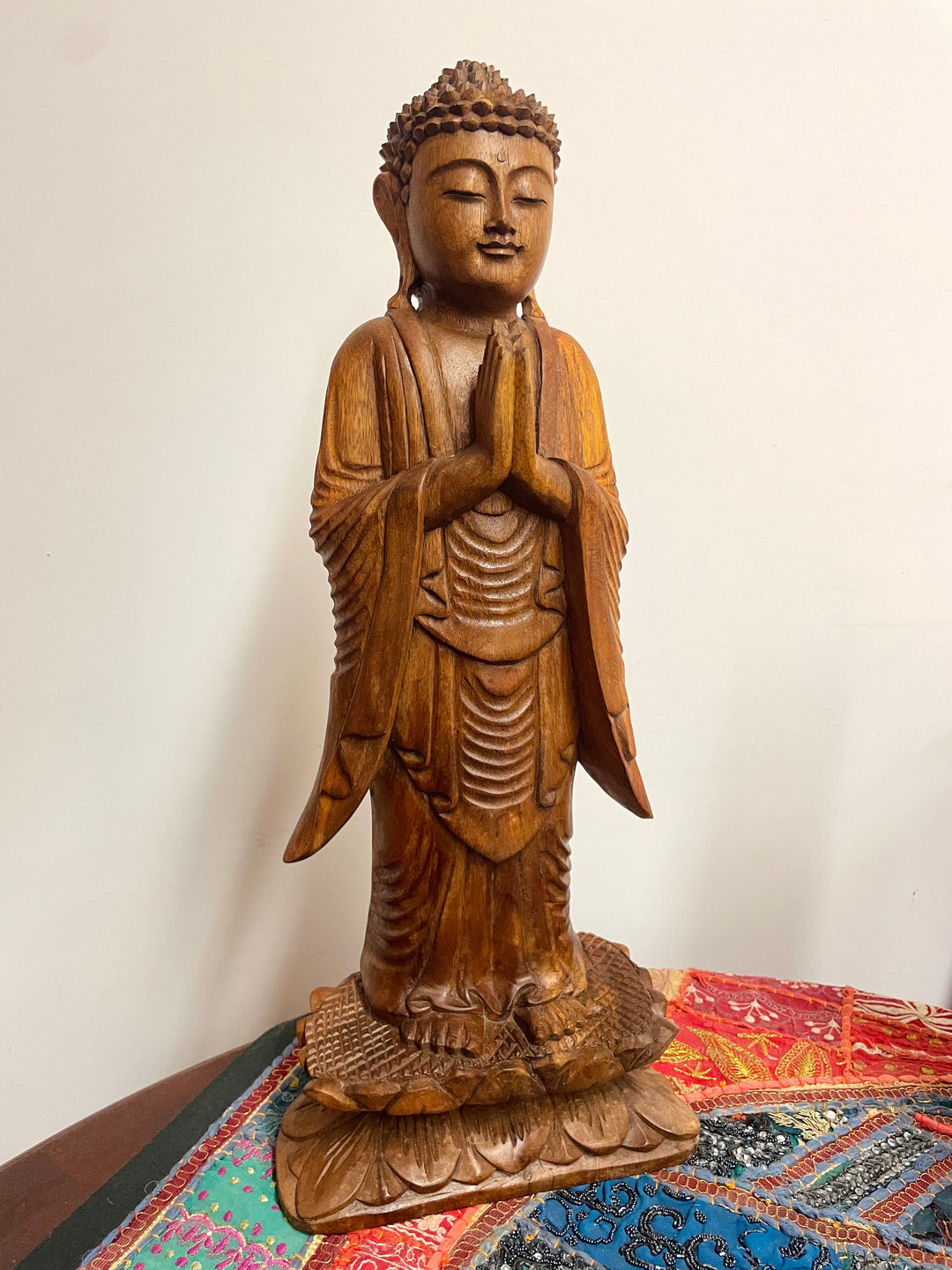 Anjali Mudra Buddha Statue