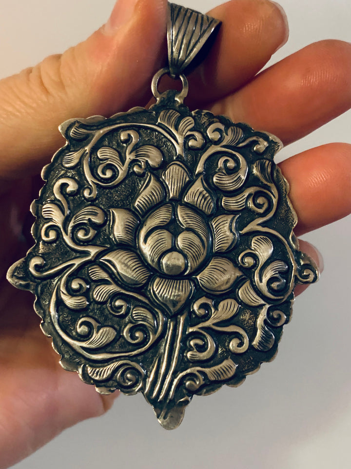 Lion’s Eye Protection Pendant