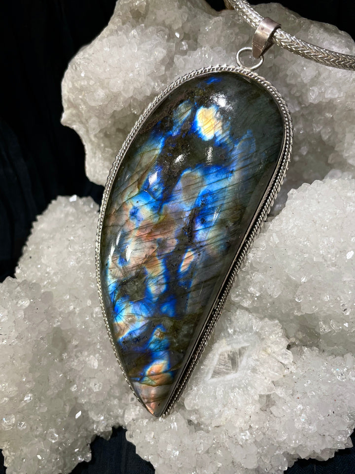 Labradorite Protection Pendant