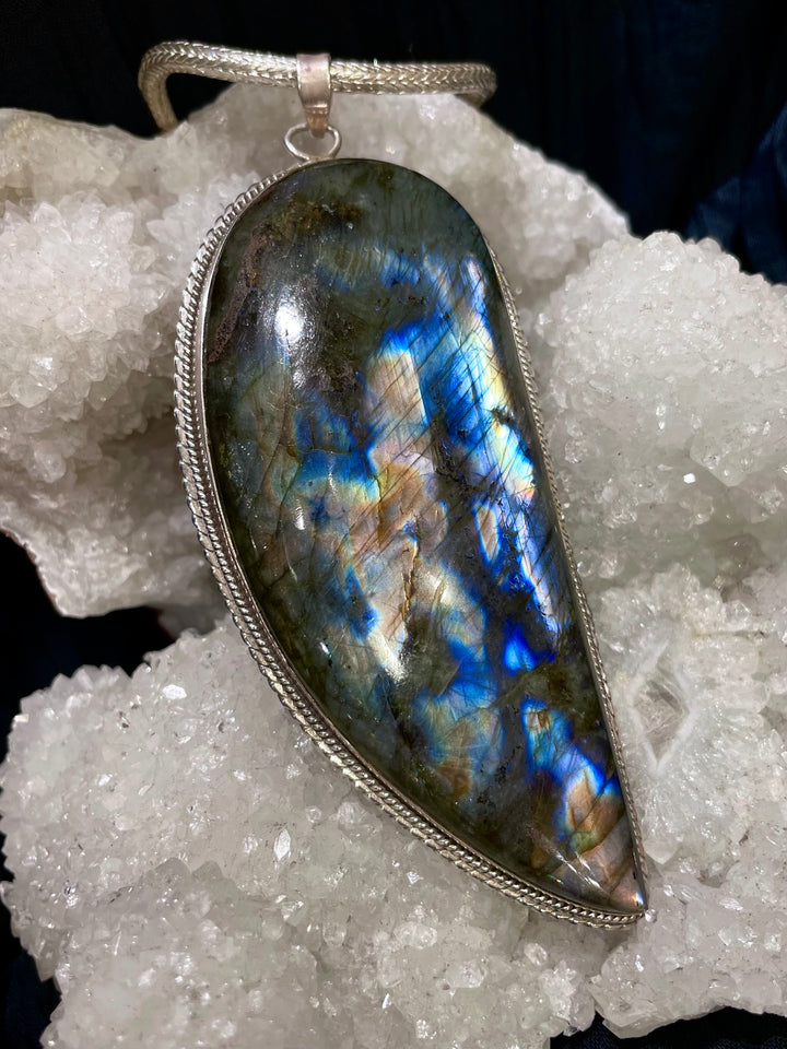 Labradorite Protection Pendant